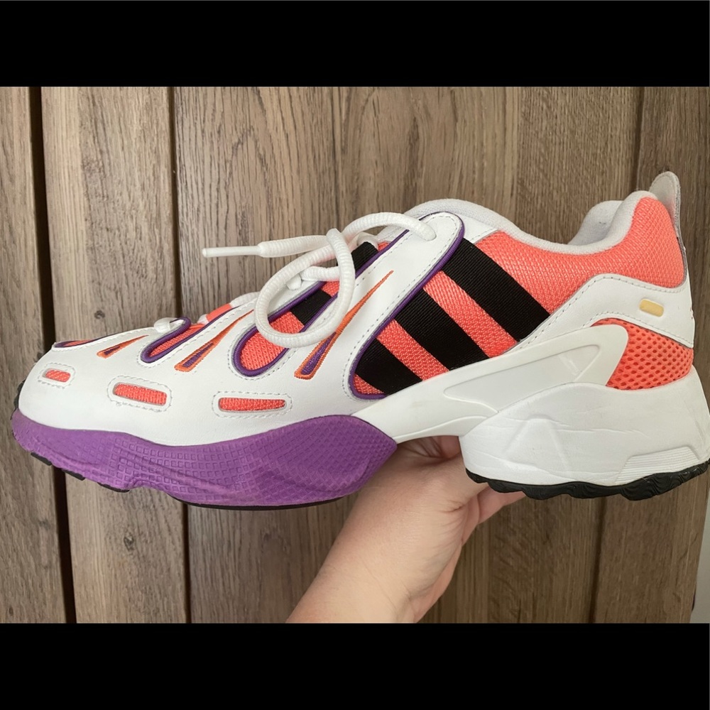 Men’s 9 1/2 Adidas gym shoes